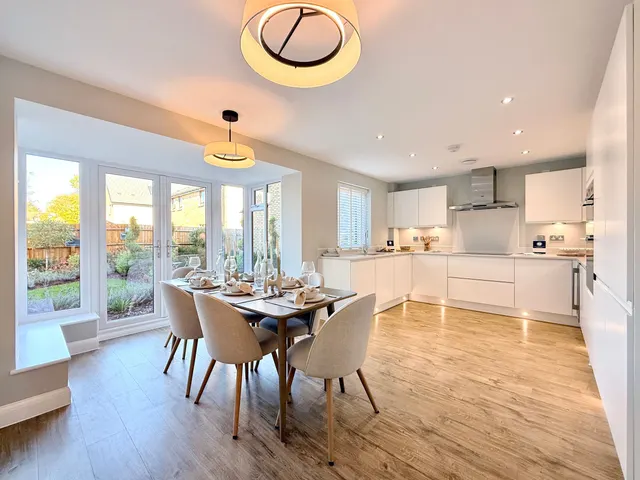 Honeymans Helm, Highworth, SN6, photo 3