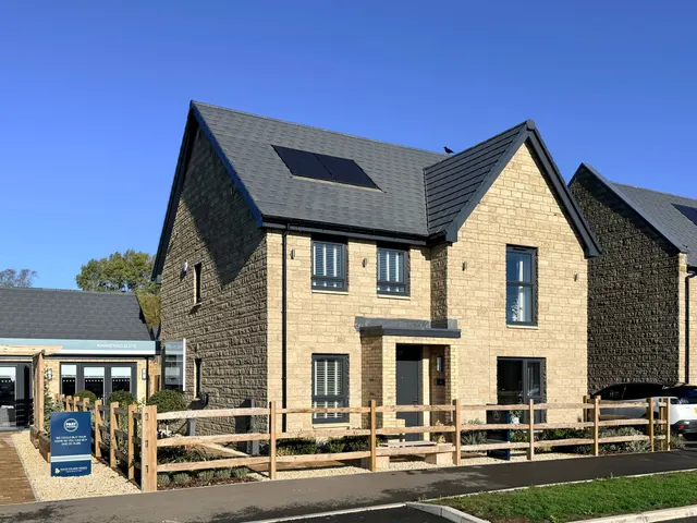 Honeymans Helm, Highworth, SN6, photo 1