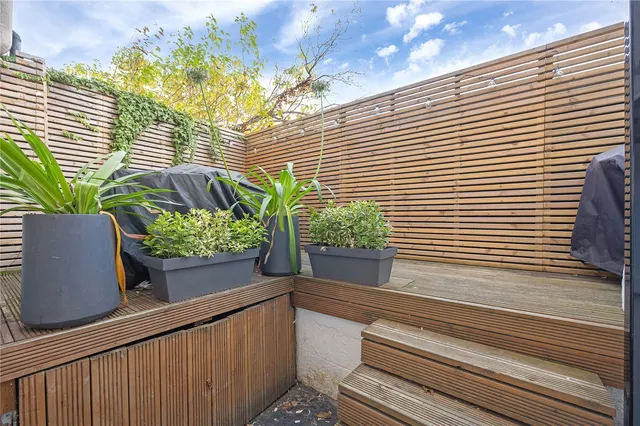 Barons Court Road, London, W14, photo 2