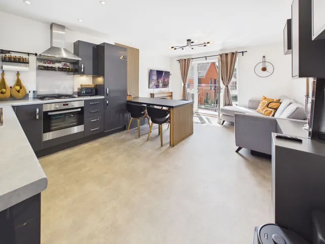Montgomery Road, Bordon, GU35, photo 2