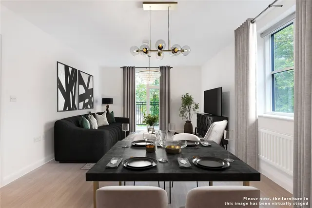 Sunningdale Park, SL5, photo 2