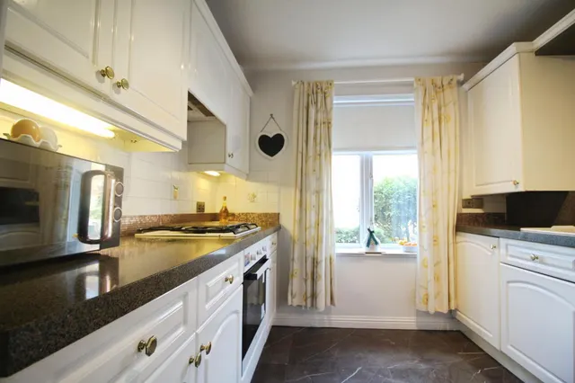 Turnberry Gardens, Wakefield, WF3, photo 3