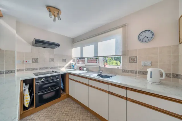 Photo 3 — Ainsdale Close, Bletchley, Milton Keynes, Buckinghamshire, MK3 7TP