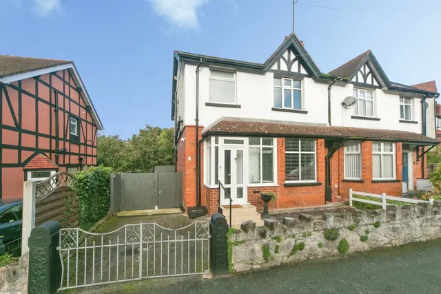 Dingle Hill, Colwyn Bay, LL29, photo 1