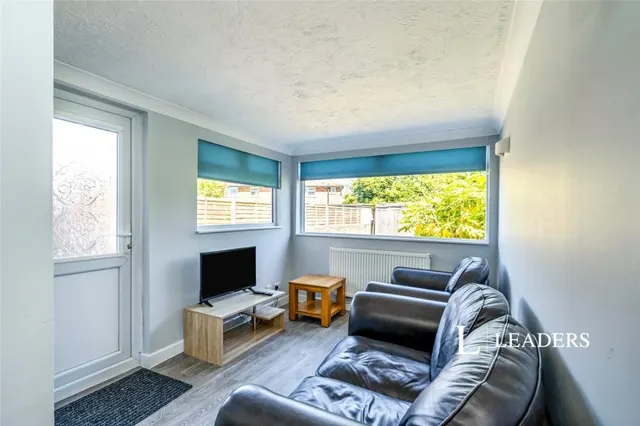 Chestnut Grove, Bognor Regis, PO22, photo 3