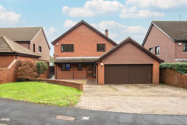 College Park Drive, Bristol, BS10, photo 1