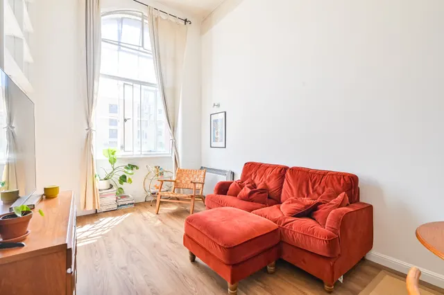 124 Lexington Building, Fairfield Road, London, photo 1