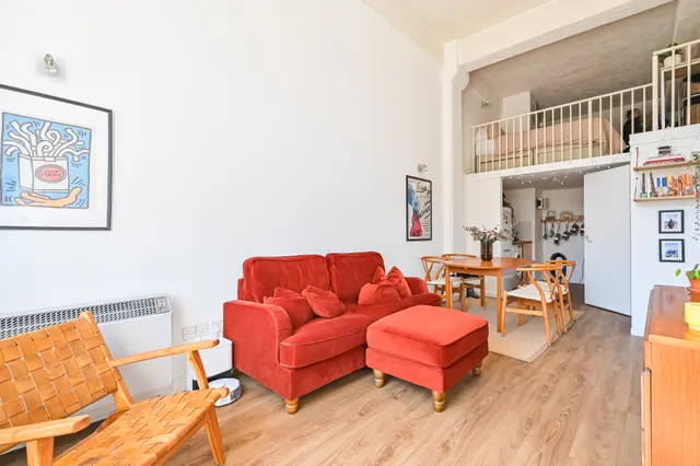 Photo 3 — 124 Lexington Building, Fairfield Road, London