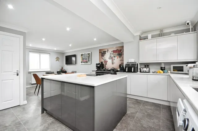 Cleves Road, Haverhill, photo 1