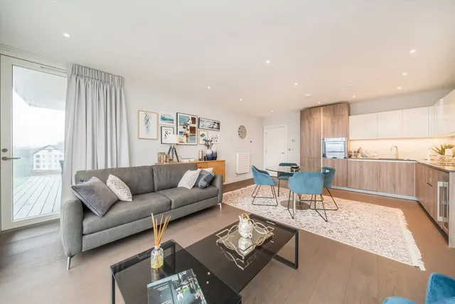 Queenshurst Square, KT2, photo 3