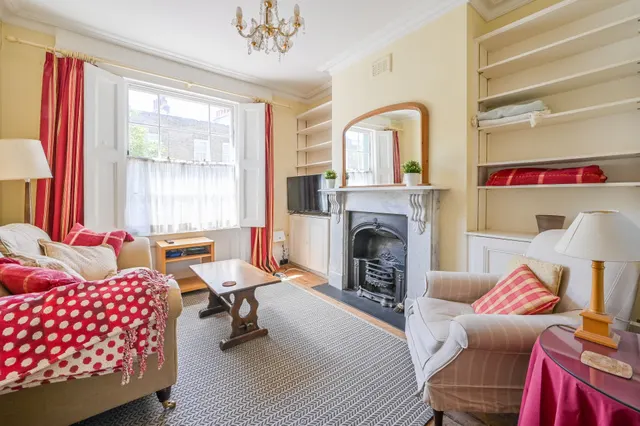 27 Salmon Lane, London, photo 1