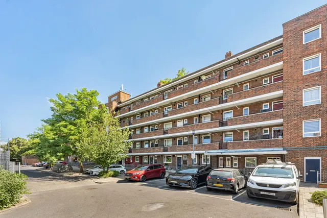Queensbridge Road, London, E8, photo 1