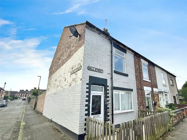 Hall Street, Church Gresley, DE11, photo 1