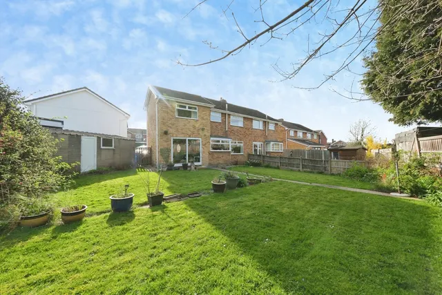 Salisbury Close, Mansfield Woodhouse, Mansfield, Nottinghamshire, NG19, photo 1