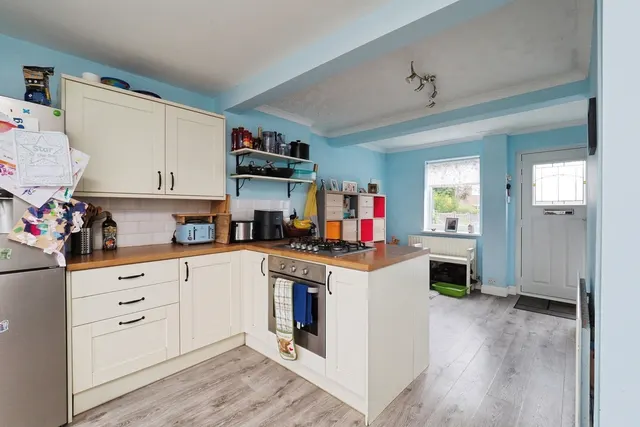 Photo 2 — Garton Close, Beeston, Nottingham, Nottinghamshire, NG9