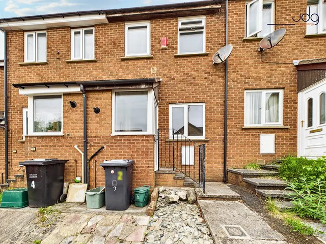 2 bedroom house, Ashbourne Close, Lancaster, LA1