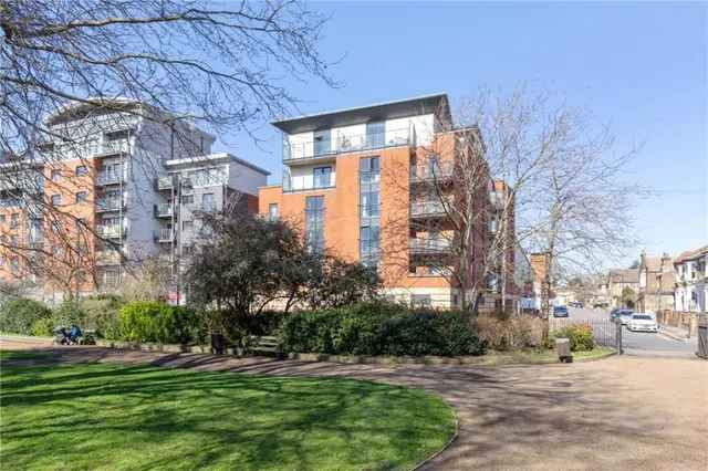 Brisbane Road, Leyton, E10, photo 1