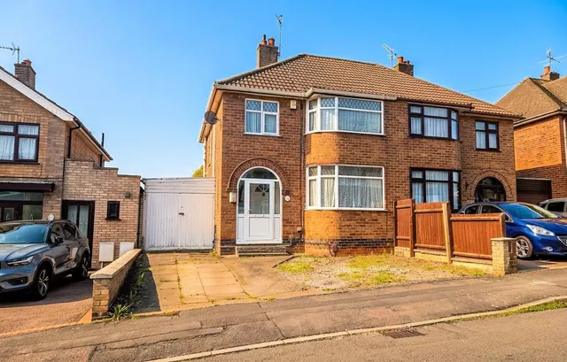 Denegate Avenue, Birstall, LE4, photo 1