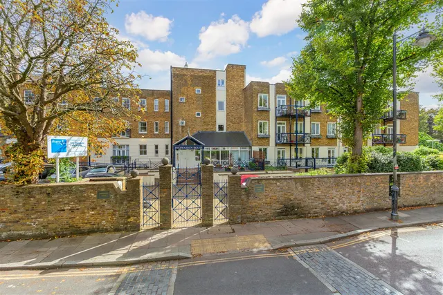 Hornsey Lane, Highgate, N6, photo 1