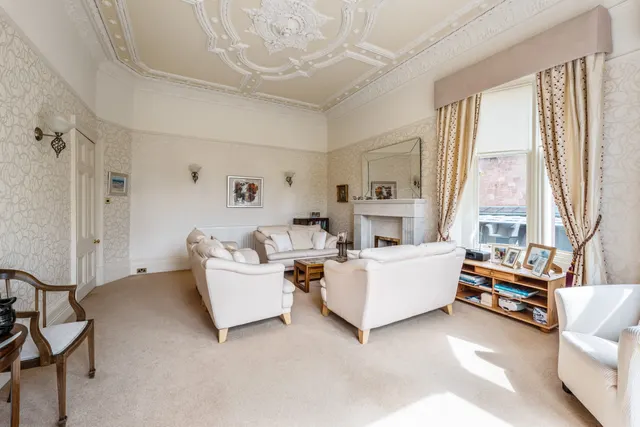 Photo 3 — 26 Sutherland Avenue, Pollokshields, G41 4HQ