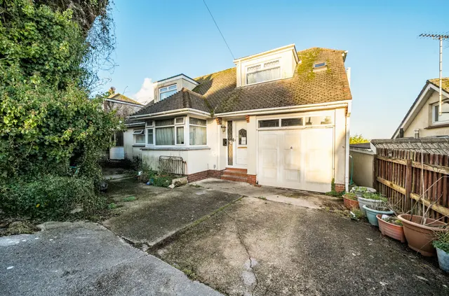 Laura Grove, Paignton, TQ3