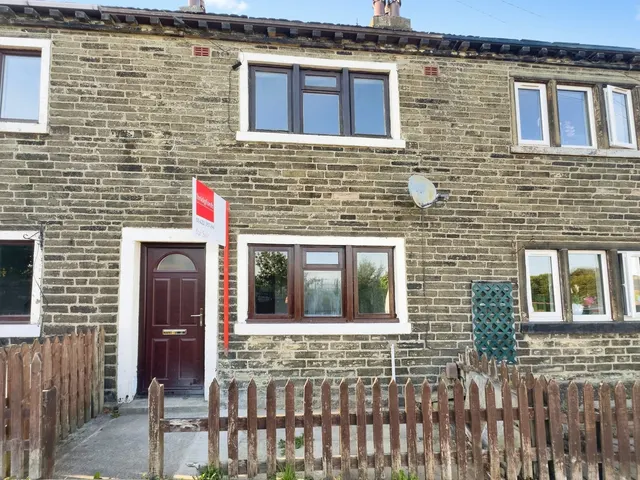 Whitehill Road, Halifax, West Yorkshire, HX2, photo 1