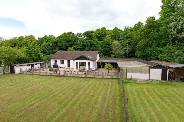 North Road, Brotherton, WF11, photo 1