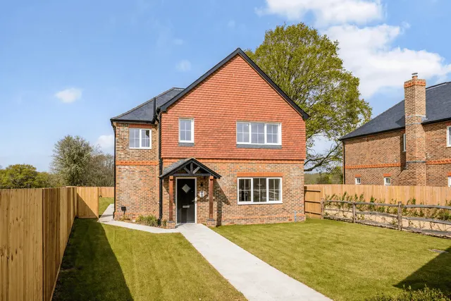 Greenacres Park, Storrington, RH20, photo 2