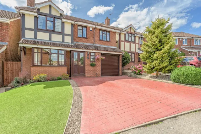Roper Way, Woodsetton, Dudley, photo 1