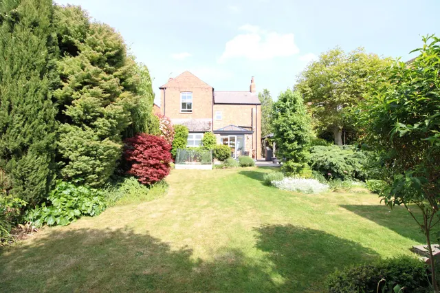 Victoria Avenue, Sleaford, NG34, photo 2