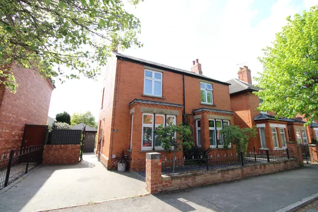 Victoria Avenue, Sleaford, NG34, photo 1