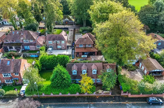 Sunny Brow Road, Archer Park, M24, photo 2