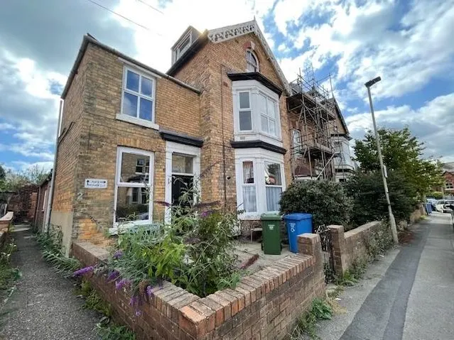 New Parks Crescent, Scarborough YO12 5JZ, photo 1