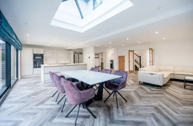 Heyes Lane, Alderley Edge, SK9, photo 2