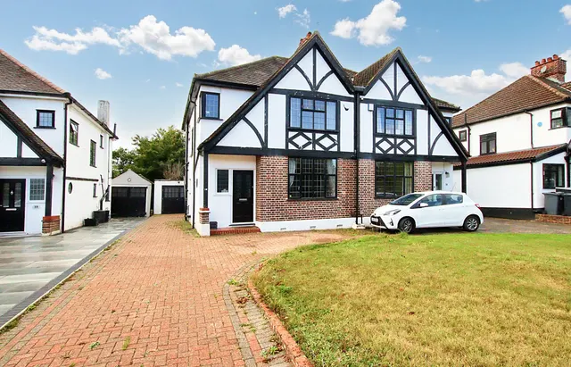 Pickhurst Rise, West Wickham, West Wickham, BR4 0AL, photo 1