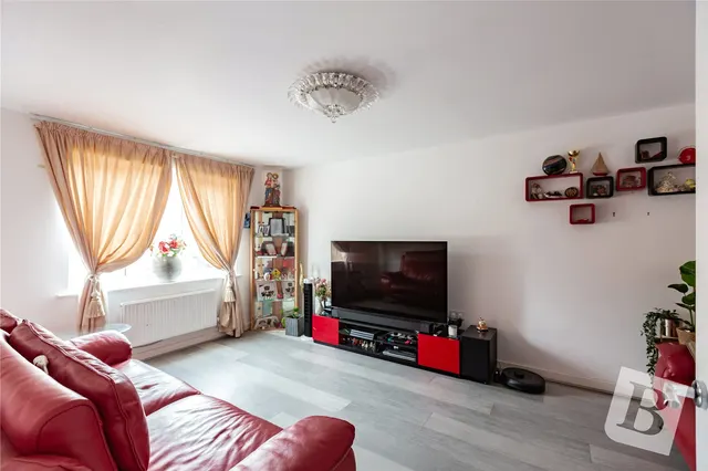Radwinter Mews, Wickford, SS12, photo 2