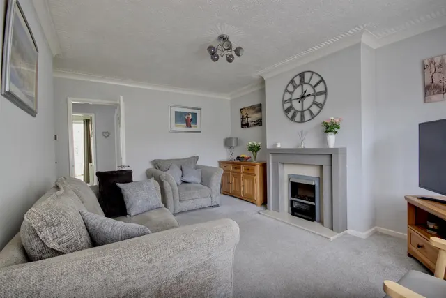 Photo 3 — Ellerker Rise, Willerby
