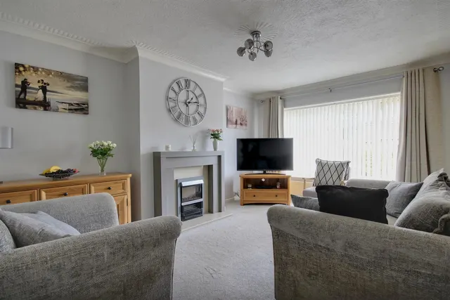 Photo 2 — Ellerker Rise, Willerby