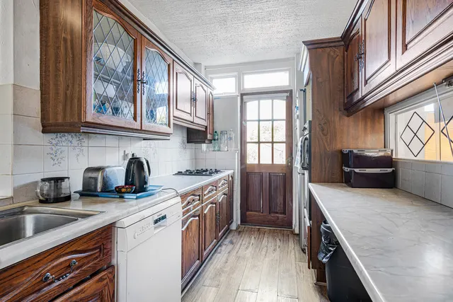 Crane Way, Twickenham, TW2, photo 3