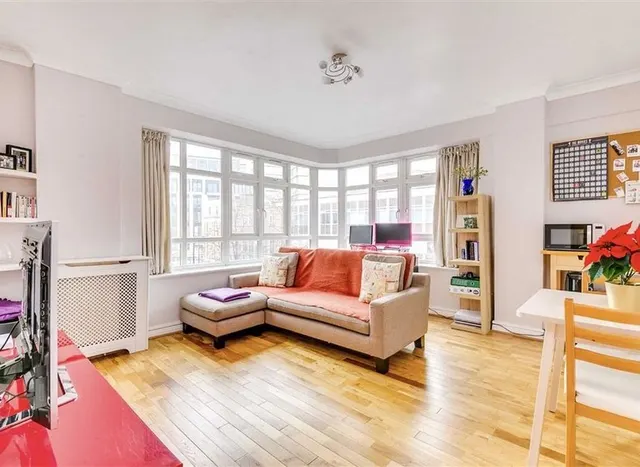 Portsea Place, Connaught Village, W2, photo 1