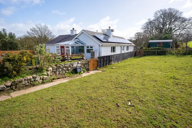 Ger Yr Efail, Boduan, Pwllheli, Gwynedd, LL53 8UF, photo 1