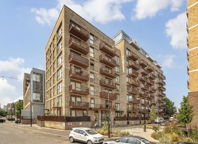 Wray Avenue, Royal Wharf, E16, photo 1
