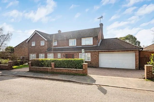 Nicol Road, Chalfont St. Peter, SL9, photo 1