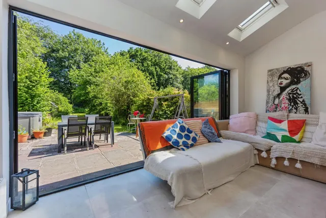 Stapleford Close, Sale, M33, photo 3