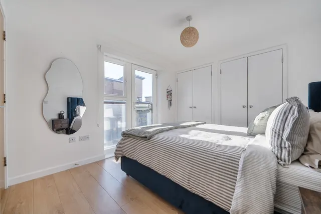 Photo 2 — Calypso Crescent, London, SE15