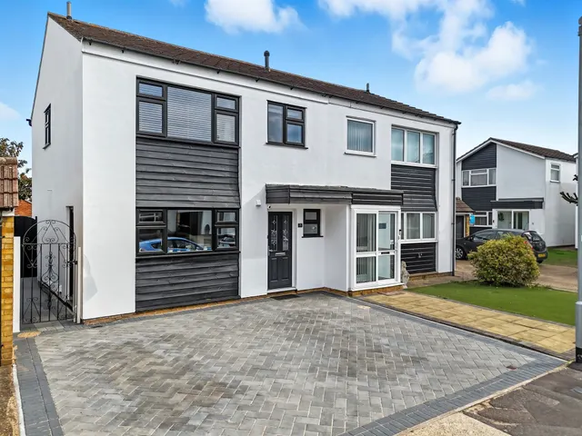 Regent Close, Grays, Essex, RM16 2RD, photo 1