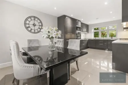 Hillside Road, Coulsdon, photo 3