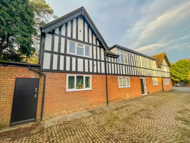 Photo 2 — The Firs, High Street, Whitchurch HP22 4JU
