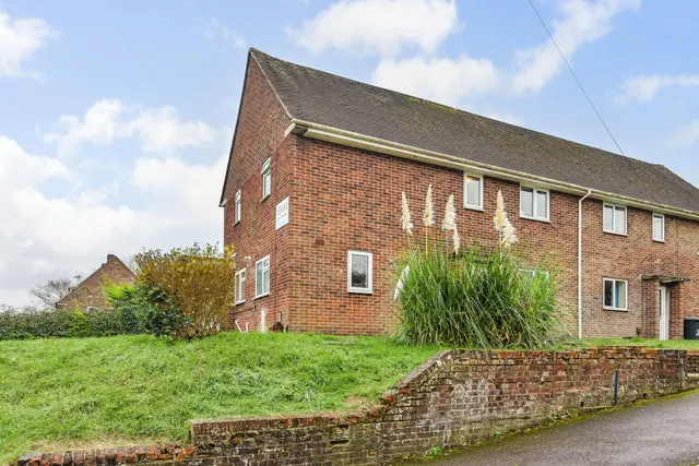Stanmore Lane, SO22, photo 2