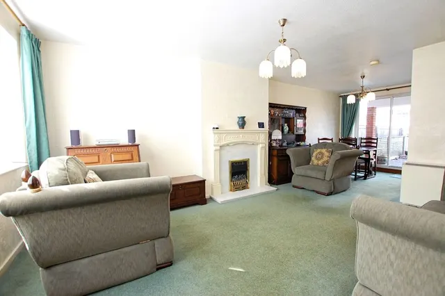 Photo 3 — Holmoak Road, Keynsham, Bristol, BS31